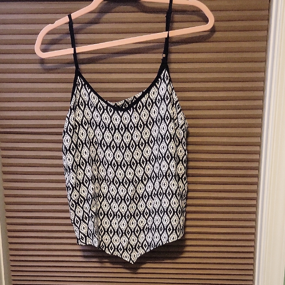 Xhilaration Black and White Diamond Pattern Camisole